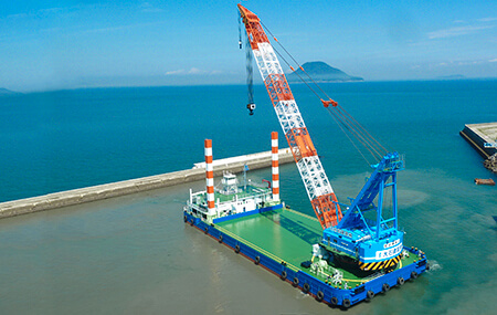 Cranes for lifting heavy loads